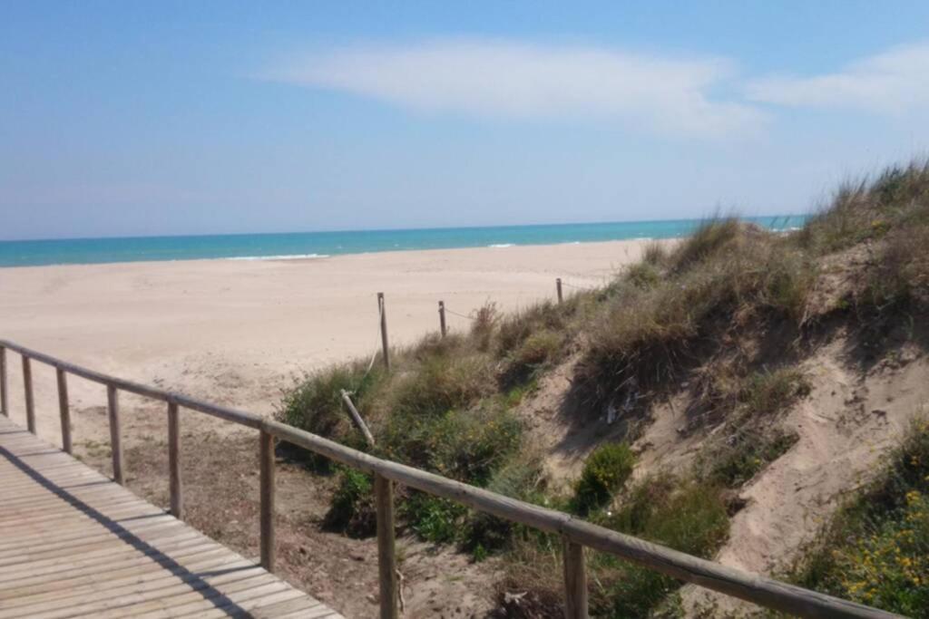 Uim Mediterraneo Poeta 6 Wifi Puerto de Sagunto Luaran gambar